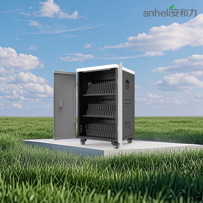 冷却ファン、換気孔、安全なロックとキーを備えた42ポートiPad充電キャビネット